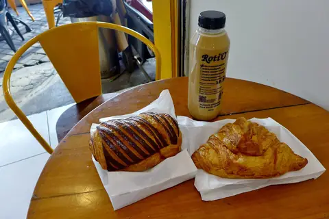 Donuts & Ice Cream photo 3